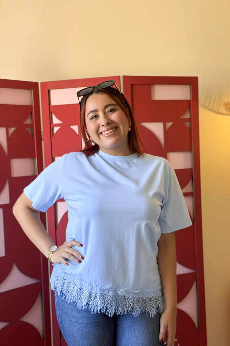 Blusa Encaje Celeste — BOLEM El Salvador