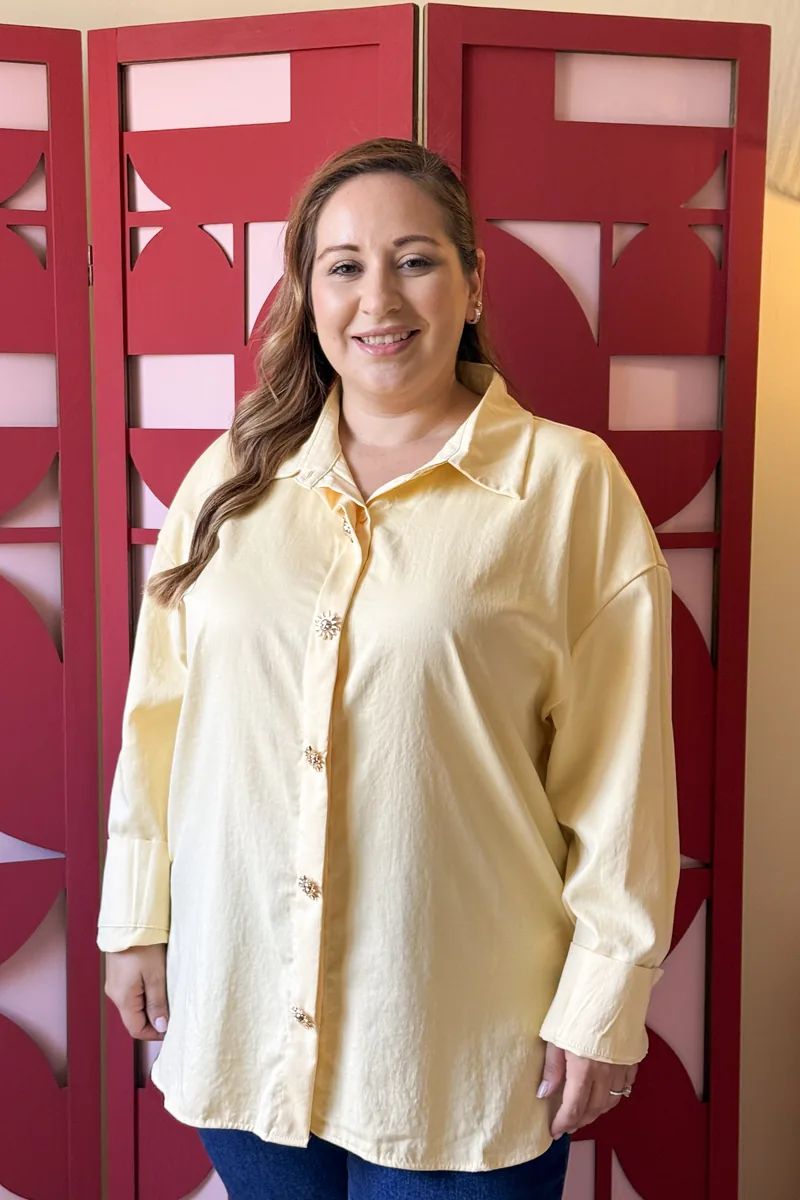 Camisa Mantequilla amarillo mantequilla, corte oversize plus size, tallas 2XL — BOLEM El Salvador
